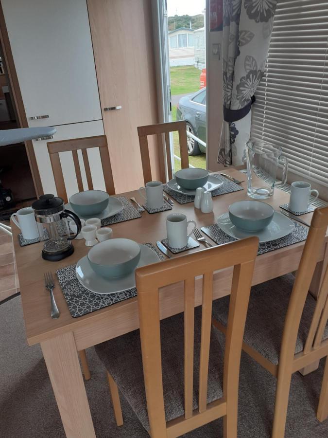 Rick'S Retreat Static Caravan Near The Beach With Free Wifi Lossiemouth Extérieur photo