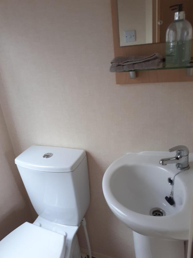 Rick'S Retreat Static Caravan Near The Beach With Free Wifi Lossiemouth Extérieur photo