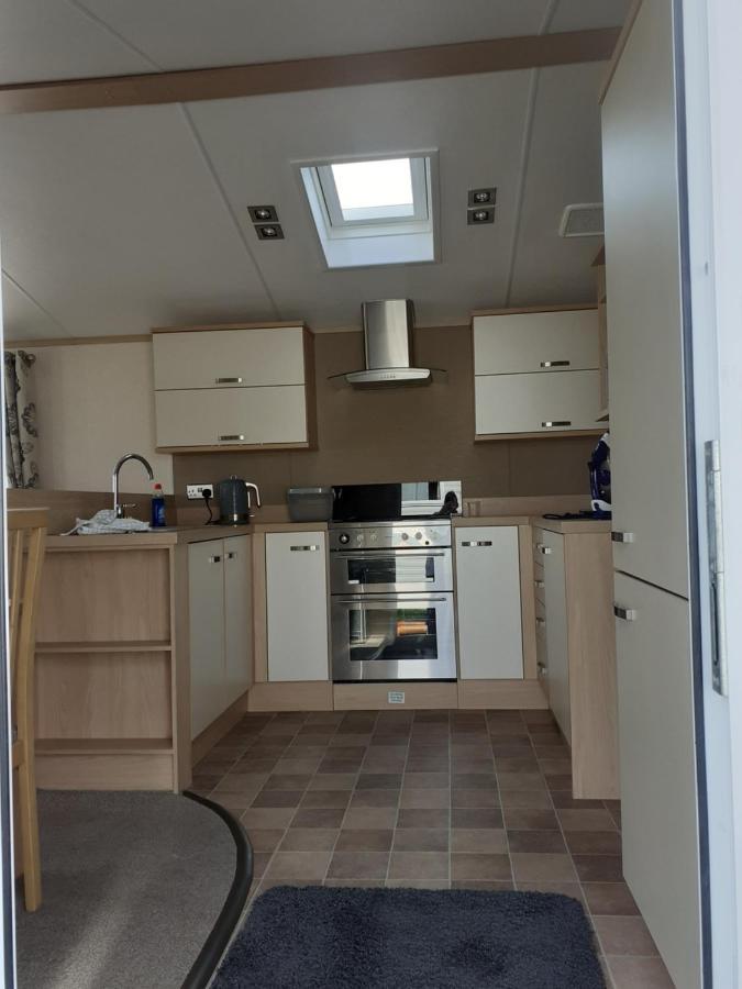 Rick'S Retreat Static Caravan Near The Beach With Free Wifi Lossiemouth Extérieur photo